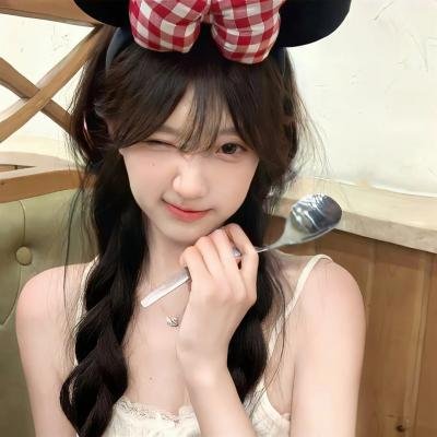 玉女撩春